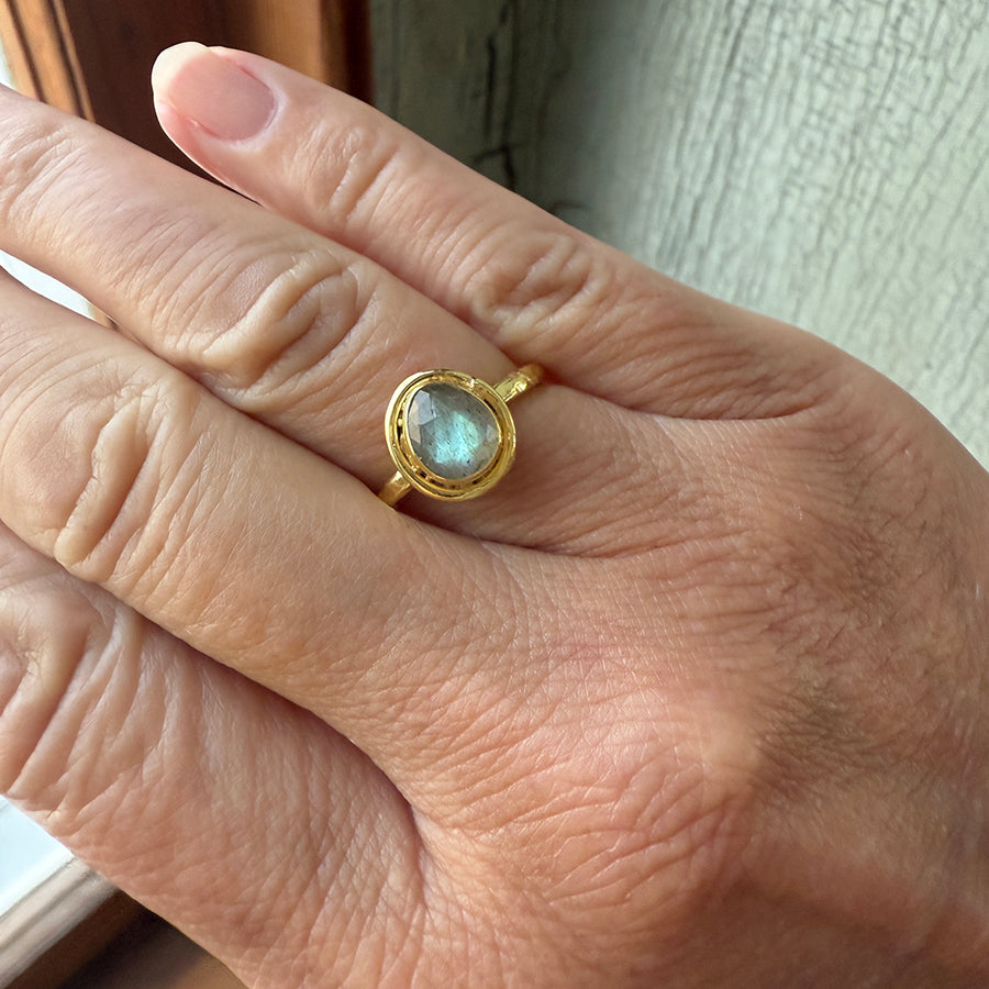 Sarah Richardson - Rose Cut Labradorite Ring in Vermeil